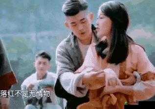 成人免费毛片❌❌❌嘿嘿连载视频背后的隐秘世界：我们为什么总是忍不住点开？