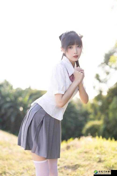 穿JK白丝的老师办公室事件真相！爆红话题背后藏着哪些职场禁区？