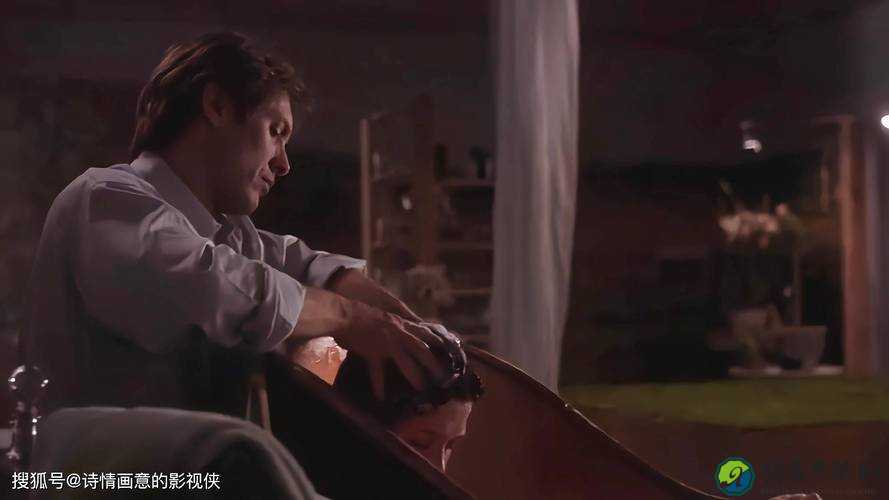 18禁🈲♂自慰18cm甩啊甩背后：当代年轻人的隐秘压力与自我救赎