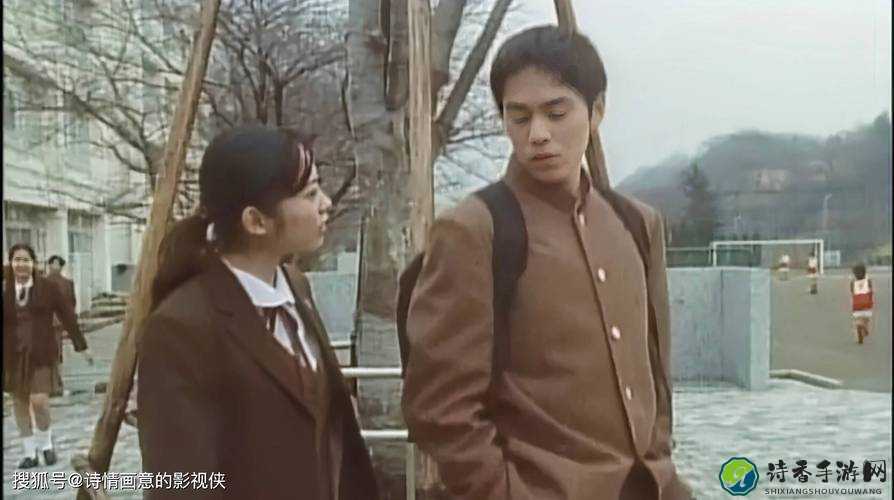 老师XXXⅩ18学生HD背后的温暖故事：一场跨越时空的情感救赎